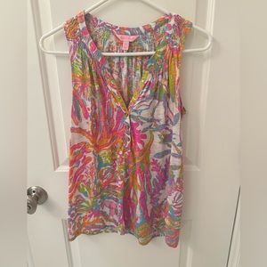 Small Lilly Pulitzer Essie top